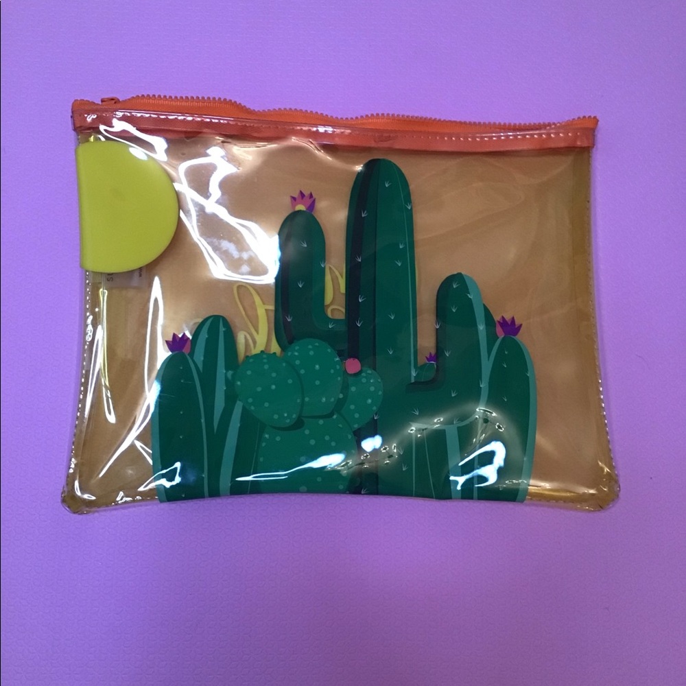 Cute cactus bag🌵